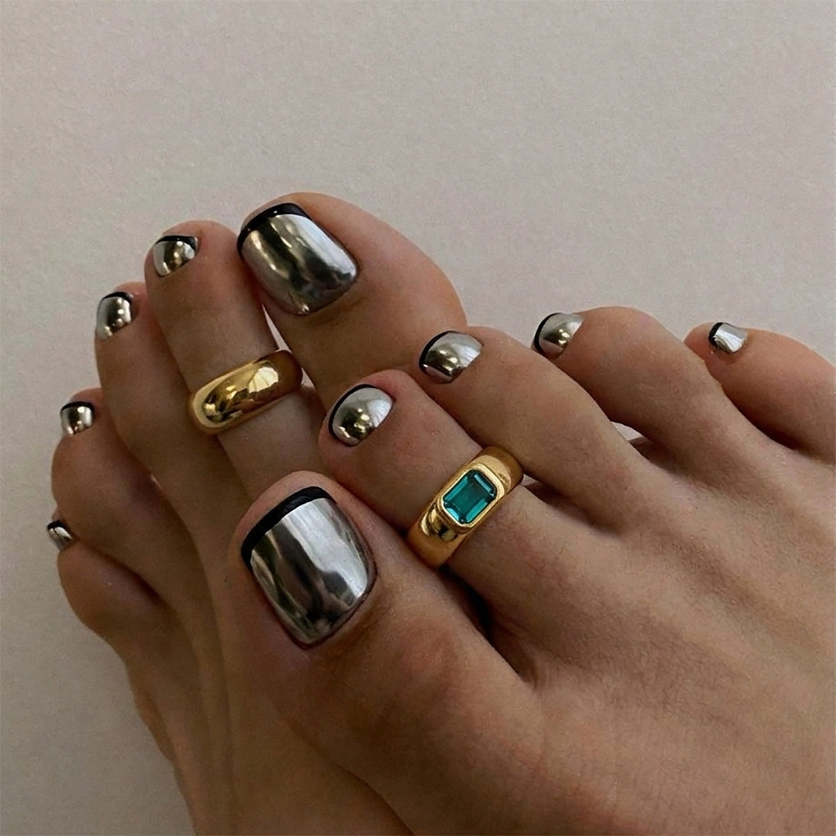 Alloy Adjustable Toe Ring with Synthetic Gemstone